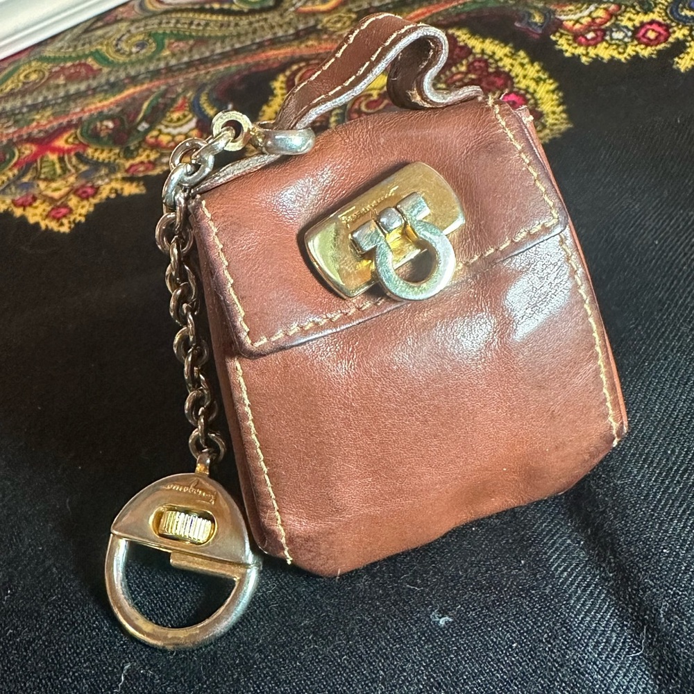 SALVATORE FERRAGAMO Bag motif Gancini Bag Charm Leather Brown & gold hardware